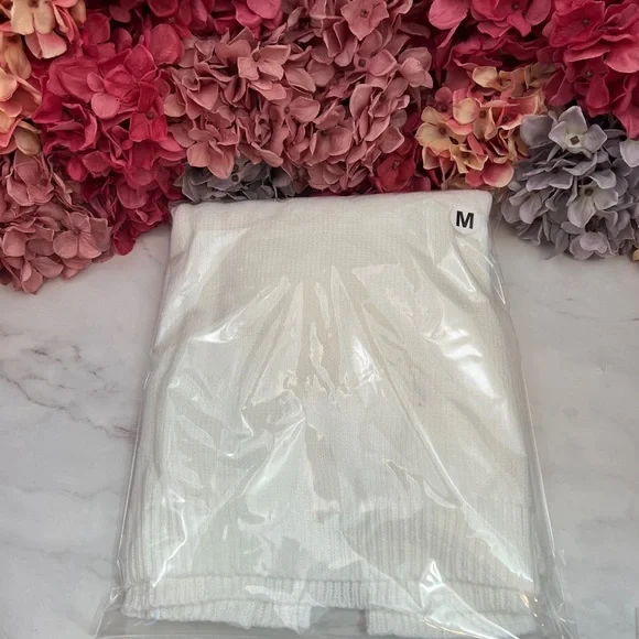 White Wide Neck Knit Pullover Sweater with Button Detail - Picture 15 of 16